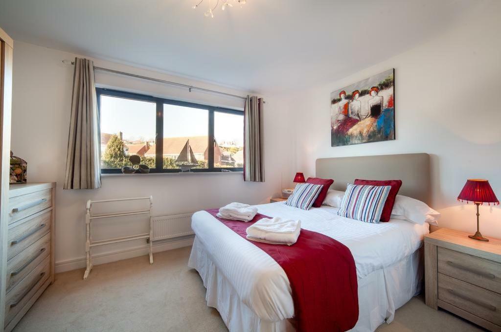 Beaches - South Sands Beach House ทอร์คิ ภายนอก รูปภาพ